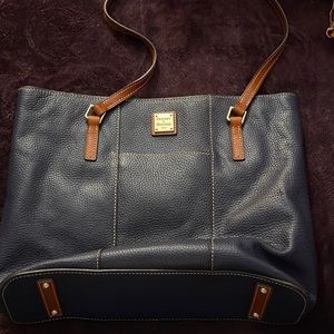 DONNEY AND BOURKE pebble leather shoulder bag with matching zip around wallet
